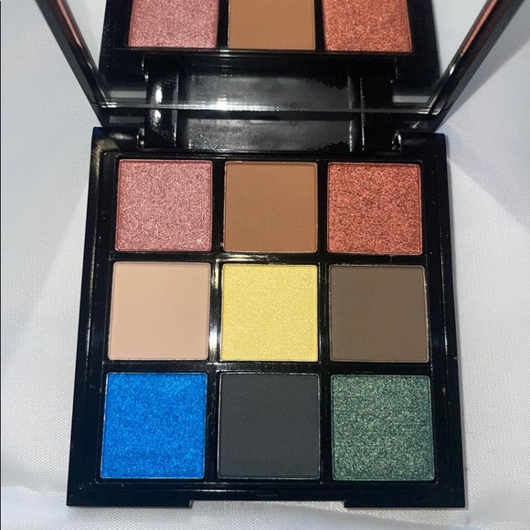 Aesthetica "BE" Eyeshadow Palette - Picture 1 of 4